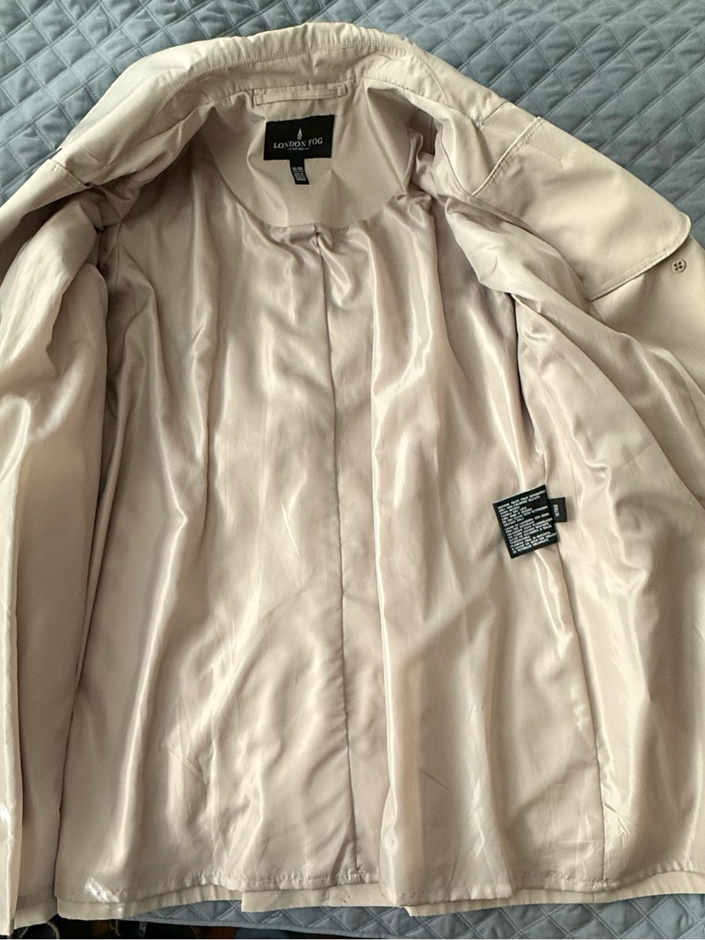 NWOT London Fog Women's Khaki Trench Coat with Belt - Picture 3 of 7